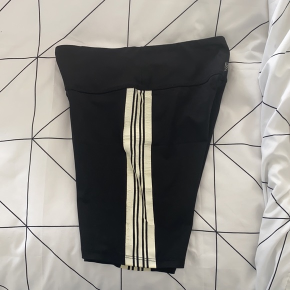 Forever 21 Biker Shorts - Picture 4 of 6